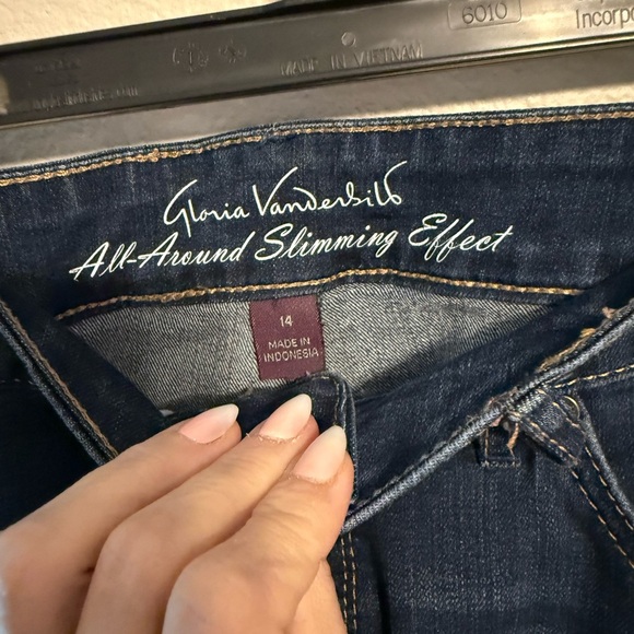 Jeans- stretch Gloria Vanderbilt - Jessa - skinny jeans- size 14 - Picture 3 of 5